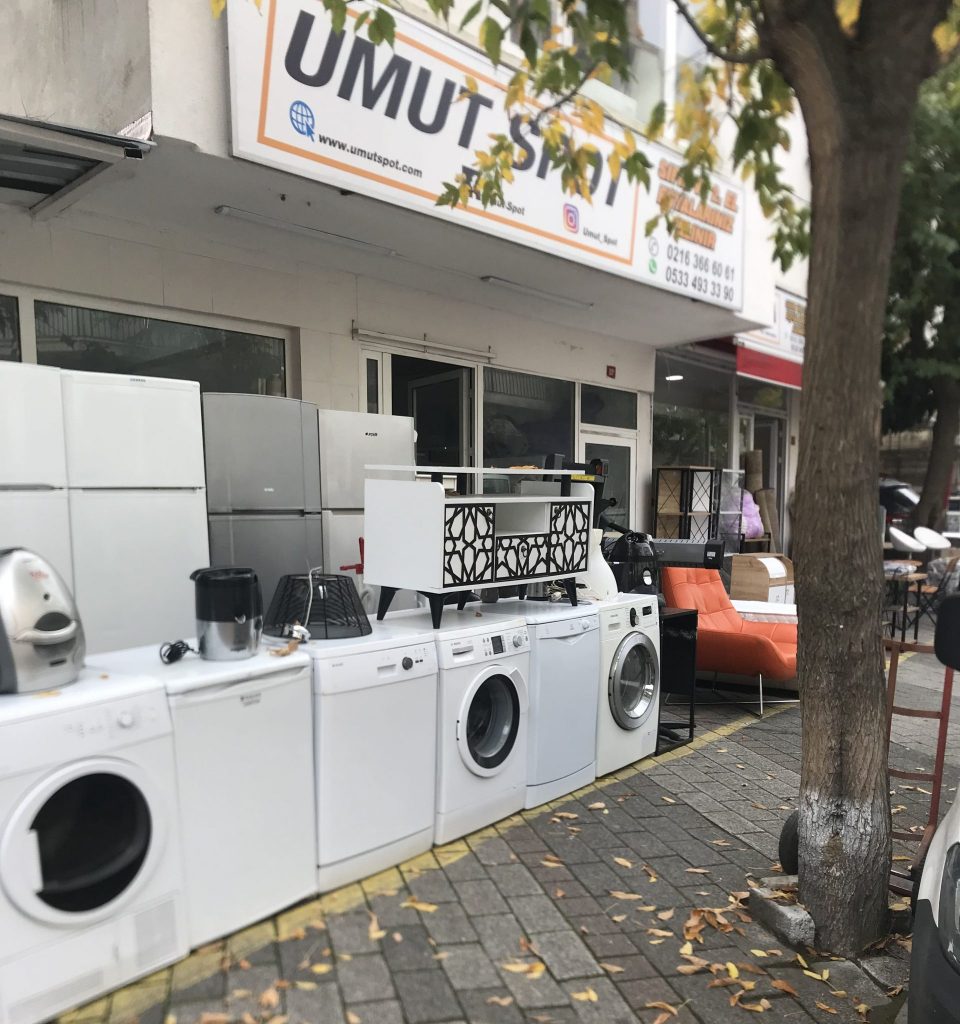 Umut Spot Küçükyalı Spotçular Çarşısı